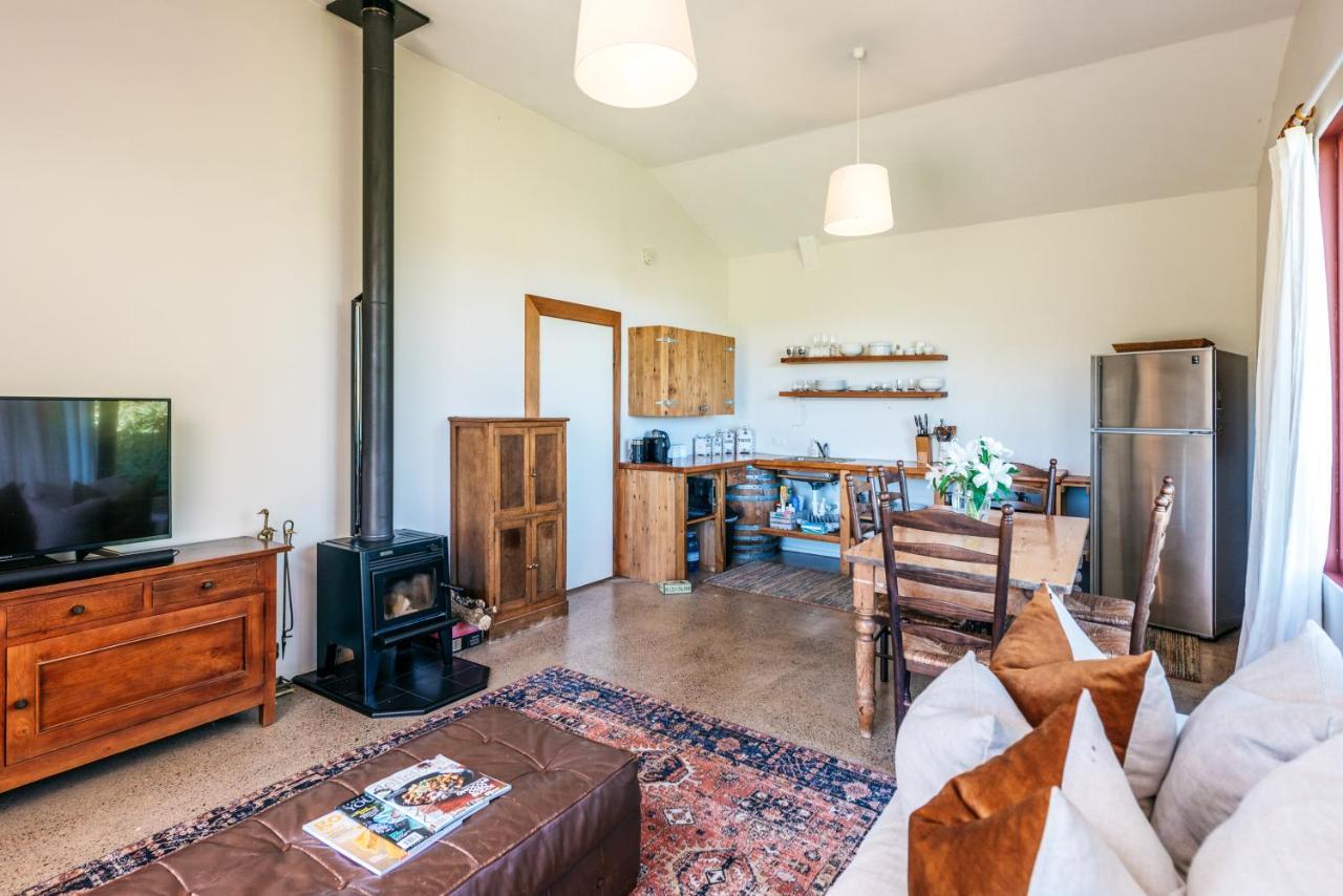 The Vineyard Cottage - Stay Waiheke Onetangi Ngoại thất bức ảnh
